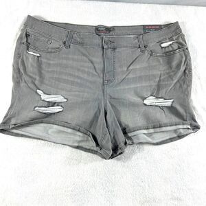 NWT Womens Torrid Mid Rise Shortie Short Super Soft Grey Wash 0575